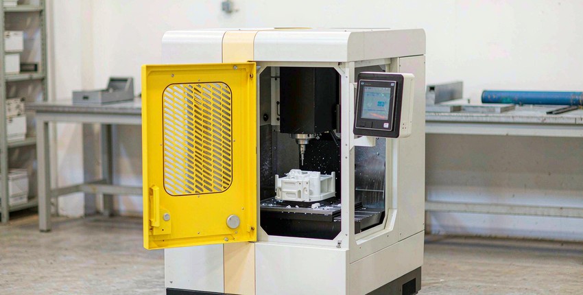 PEI vs PEEK vs Nylon for Aerospace Interior Parts: A Machining Perspective