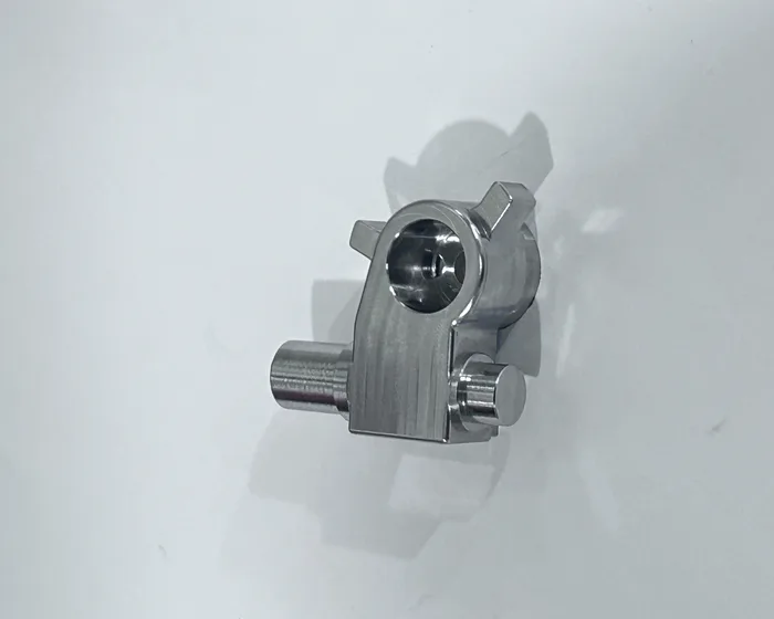 Ankle joint shaft, body and bearing seat geometry