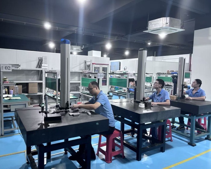 Height gauge and surface plate dimensional checks