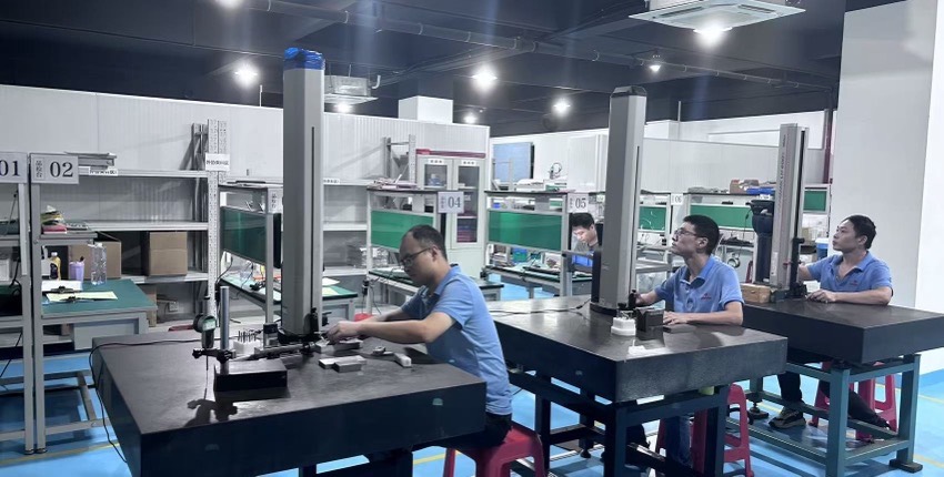 Quality team working at the inspection benches